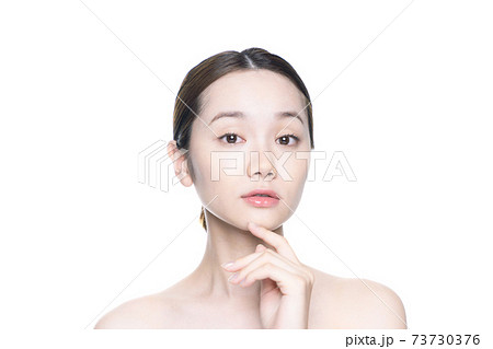女性の美容イメージ　スキンケア 73730376