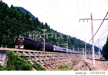 1997年 旧信越本線を行くEF6324と189系L特急あさま 1997年 旧信越本線を行くEF6324と189系L特急あさま 73730745
