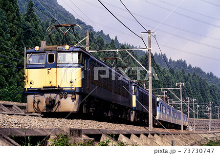 1997年 旧信越本線を行くEF636と115系普通電車 1997年 旧信越本線を行くEF636と115系普通電車 73730747