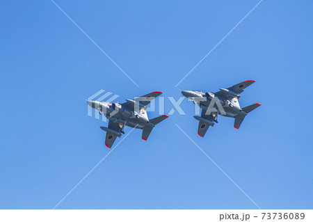 航空自衛隊T4練習機　飛行機 　練習機　T-4　航空自衛隊 73736089