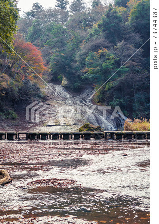 【紅葉の粟又の滝と石橋】 【紅葉の粟又の滝と石橋】 73744387