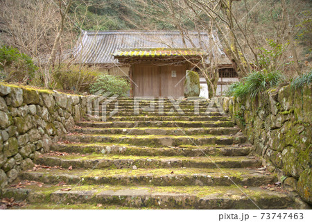 【中国三十三観音霊場】第十二番　佛通寺の塔頭永徳院の入口　広島県三原市 73747463