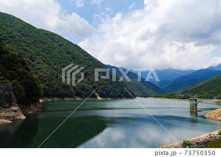 山梨県/ 夏の広瀬ダム・広瀬湖 山梨県/ 夏の広瀬ダム・広瀬湖 73750350