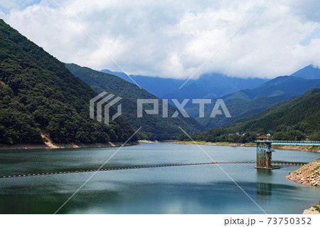 山梨県/ 夏の広瀬ダム・広瀬湖 山梨県/ 夏の広瀬ダム・広瀬湖 73750352