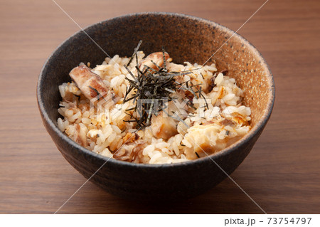 焼き鯖の炊き込みご飯 73754797