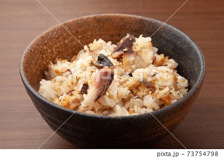 焼き鯖の炊き込みご飯 焼き鯖の炊き込みご飯 73754798