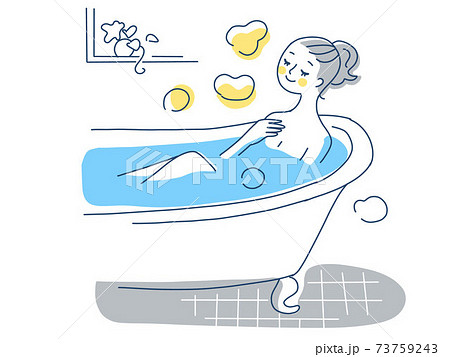 お風呂でリラックスする女性 73759243