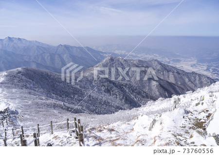 冬 山 雪景色 73760556