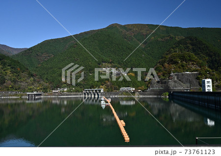 東京の水源 奥多摩湖 小河内ダムの写真素材