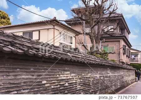 [東京・谷中] 谷中の観音寺を囲む貴重な国民的財産の築地塀 73767507
