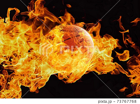 燃える炎のバスケットボールのボール 73767768