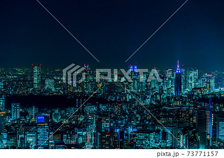 Sfでサイバーパンクな東京 新宿の夜景 西新宿と代々木の超高層ビル群 の写真素材