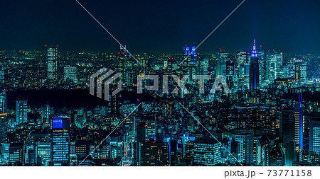 Sfでサイバーパンクな東京 新宿の夜景 西新宿と代々木の超高層ビル群 の写真素材
