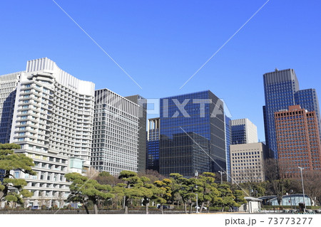 高層ビル群 東京都千代田区丸の内 高層ビル群 東京都千代田区丸の内 73773277