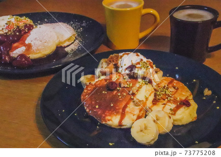 ホットケーキにカプチーノ ホットケーキにカプチーノ 73775208