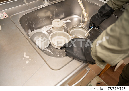 クリーニング業者によるキッチン水廻りの清掃 クリーニング業者によるキッチン水廻りの清掃 73779593
