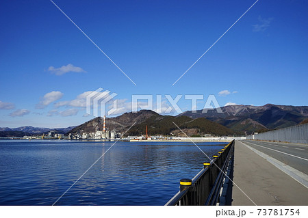 冬の大船渡湾 73781754