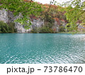 プリトヴィッツェ湖群国立公園　美しい湖面 73786470