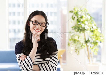 メガネ女子 73788134