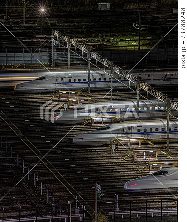 東海道新幹線の車庫の夜景 東海道新幹線の車庫の夜景 73788248