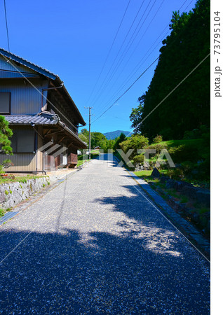 中山道　落合宿から馬籠宿への街道道　中津川市 73795104