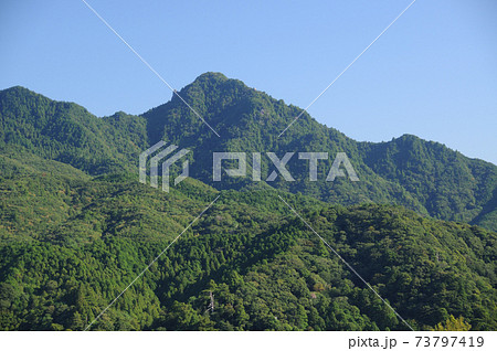 那智高原から烏帽子山を望む 73797419