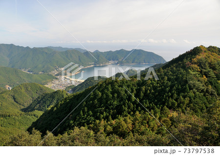 大蛇峰山頂から新鹿湾を望む 大蛇峰山頂から新鹿湾を望む 73797538