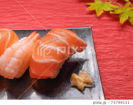 握り寿司3貫 73799131