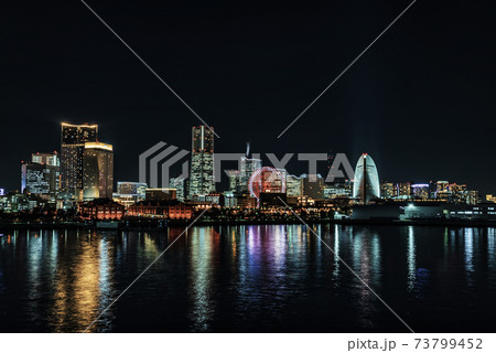 横浜・みなとみらい・大さん橋から見る夜景 横浜・みなとみらい・大さん橋から見る夜景 73799452