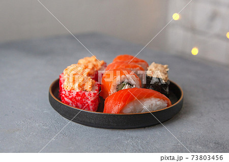 salmon sushi roll japanese food 73803456