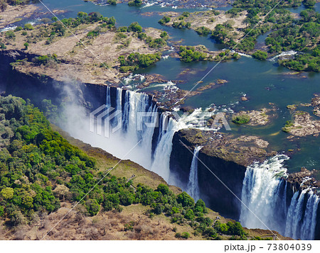 空から見た世界三大瀑布アフリカ ヴィクトリアの滝 乾季 の写真素材