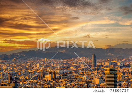 Barcelona cityscape at sunset overlook Barcelona cityscape at sunset overlook 73806737