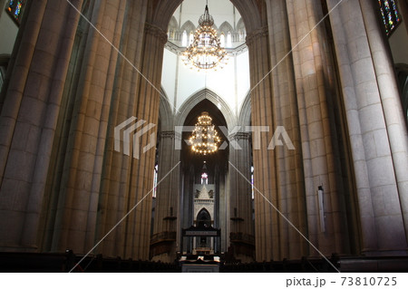 サンパウロ市にあるセー大聖堂　ブラジル 73810725