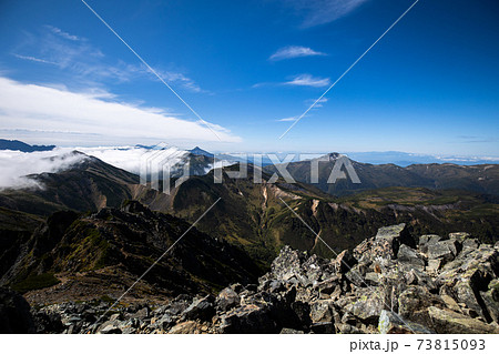 《北アルプス》水晶岳山頂から笠ヶ岳と黒部五郎岳 73815093