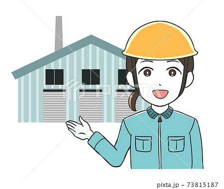 工場を案内する作業員　女性　ヘルメット 73815187