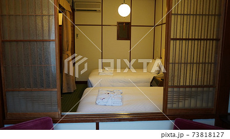 軽井沢、万平ホテルのクラッシックな室内 73818127