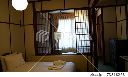 軽井沢、万平ホテルのクラッシックな室内 73818268