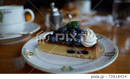 軽井沢、万平ホテルのカフェのケーキセット 73818454
