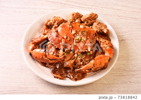 Sauteed crab with rice cake  73818842