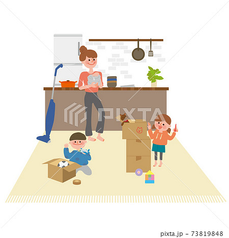 引越し風景　（家族で荷造り） 73819848