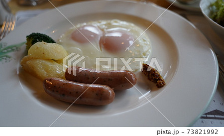 軽井沢、万平ホテルの朝食の卵料理 軽井沢、万平ホテルの朝食の卵料理 73821992