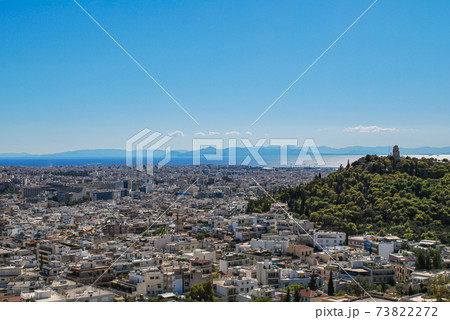 【ギリシャ】世界遺産アクロポリスからのアテネ市街 73822272