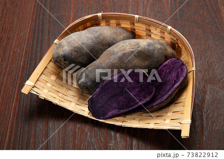 ジャガイモのシャドークイーン 73822912