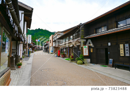 岩村城下町　本町　古い街並み　岐阜県恵那市 73823488
