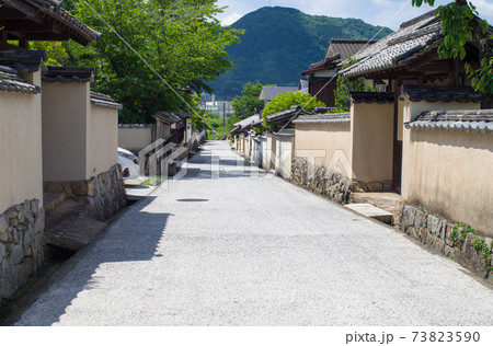 備中高梁市の武家屋敷通りの景色 73823590