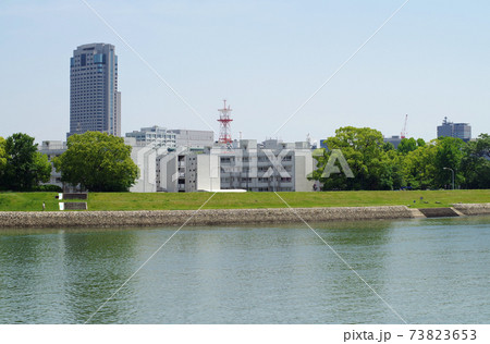 広島太田川河畔の街並の景色 広島太田川河畔の街並の景色 73823653