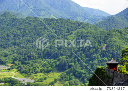 梅雨明けを迎えた宝珠山 立石寺『山寺』 梅雨明けを迎えた宝珠山 立石寺『山寺』 73824817