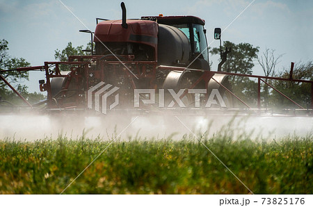 Machine for spraying pesticides  73825176
