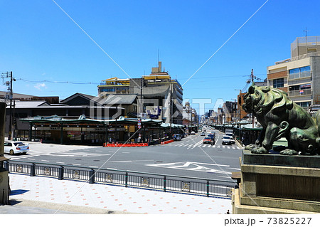 八坂神社から望む四条通 八坂神社から望む四条通 73825227