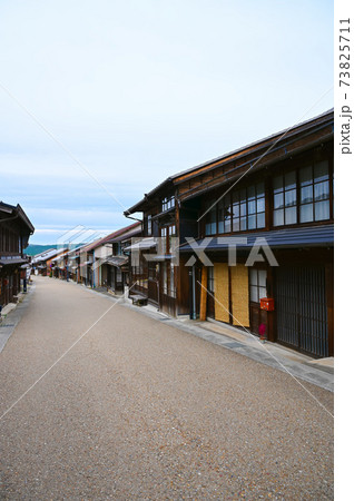 岩村　本町　古い街並み　岐阜県恵那市 73825711